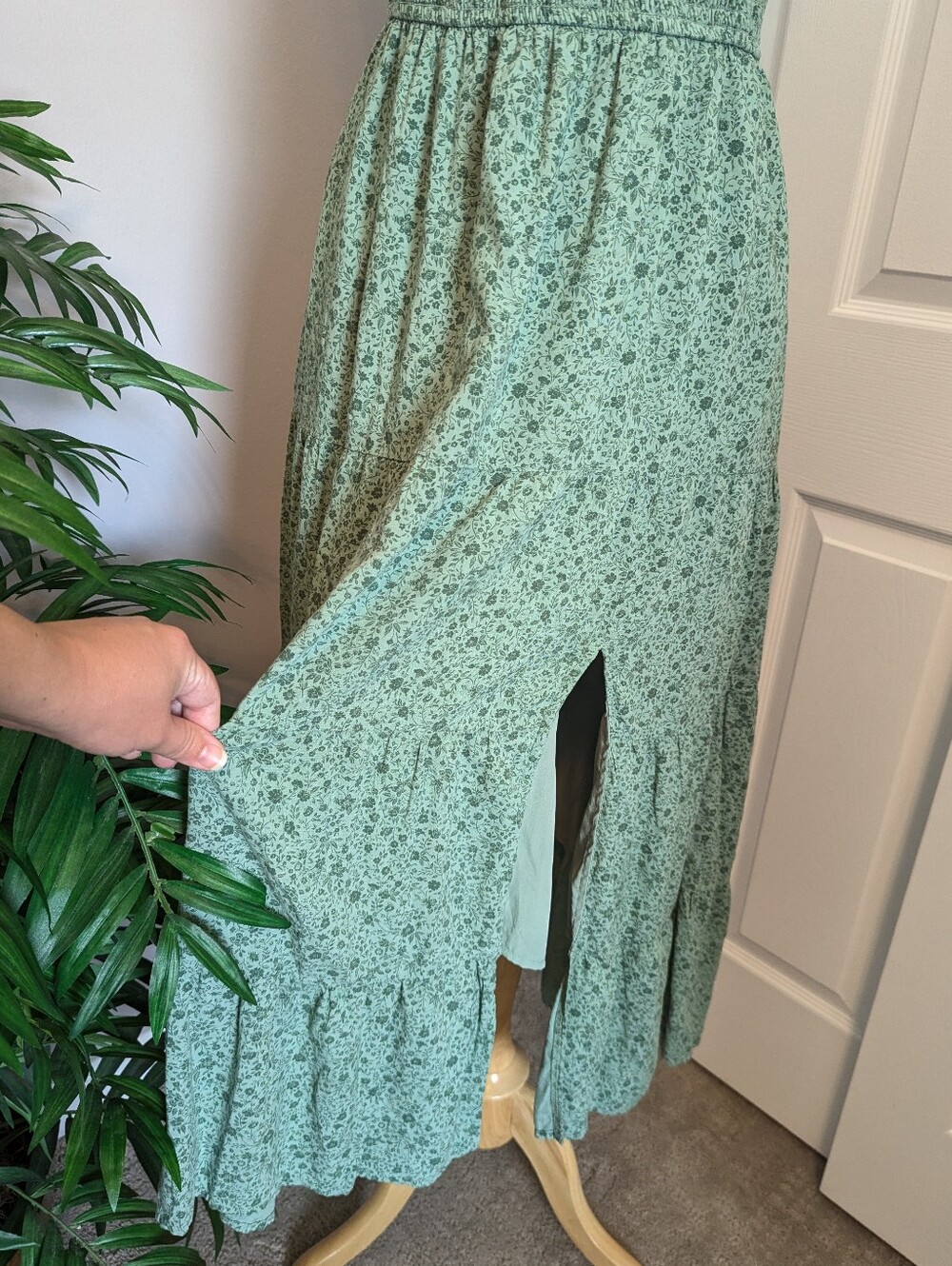 Hollister Green Floral Twist Bust Tie-Back Midi Dress With Slit XL - Picture 6 of 10